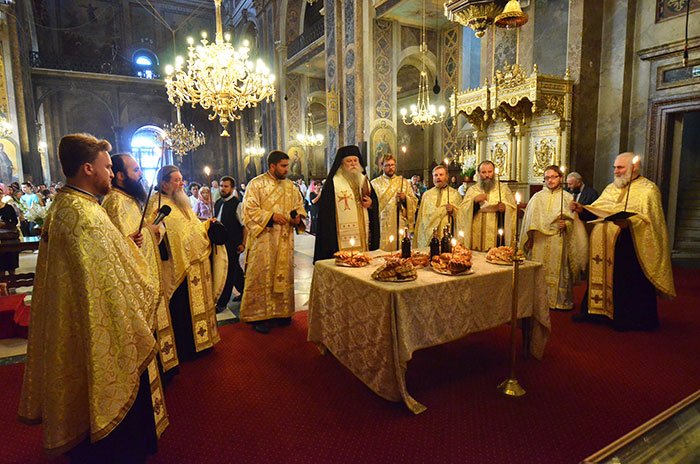 Mitropolia Moldovei şi Bucovinei şi-a cinstit înaintaşii 107488