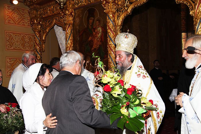 Biserica din Oltenia şi-a sărbătorit arhipăstorul 107514