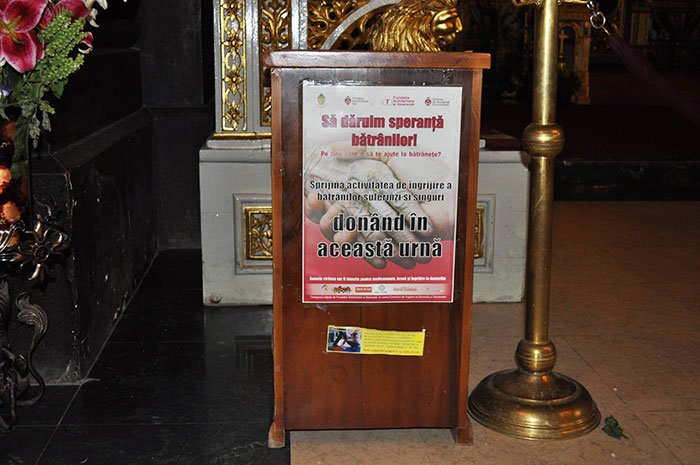 Închinătorii Catedralei mitropolitane au sprijinit vârstnicii din Centrul de asistenţă „Sfântul Mina“ 107491