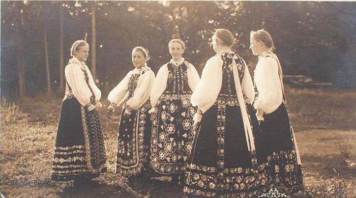 Costumul săsesc de sărbătoare 107522