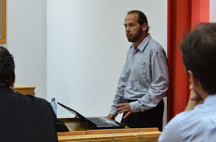 Ioan Florin Florescu: un teolog „convertit“ la filologie 107518