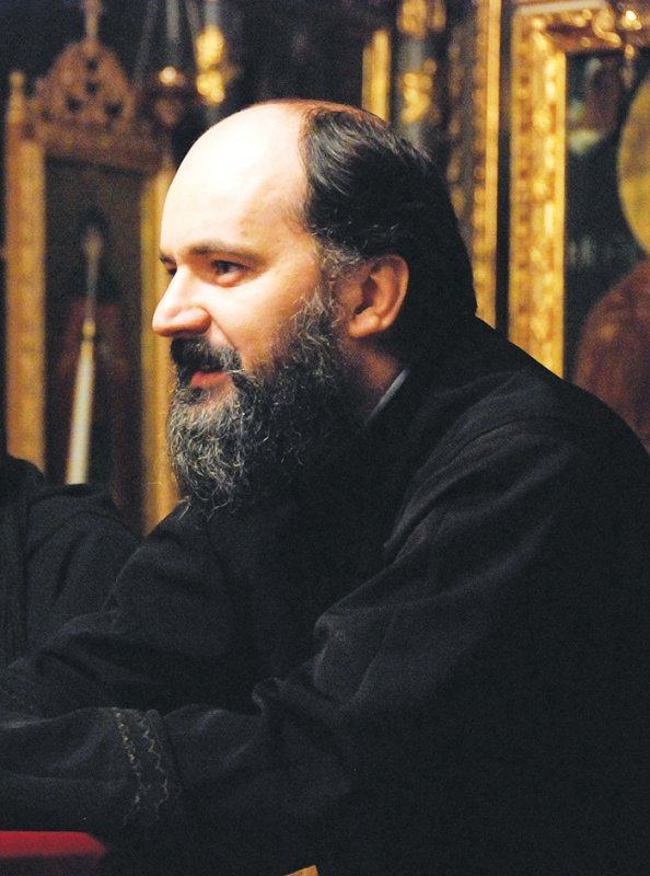 Răspunsuri duhovniceşti: Suferinţa este o mână întinsă de Dumnezeu 107606