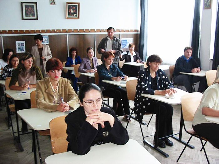 Azi are loc concursul de suplinire în învăţământ 107646