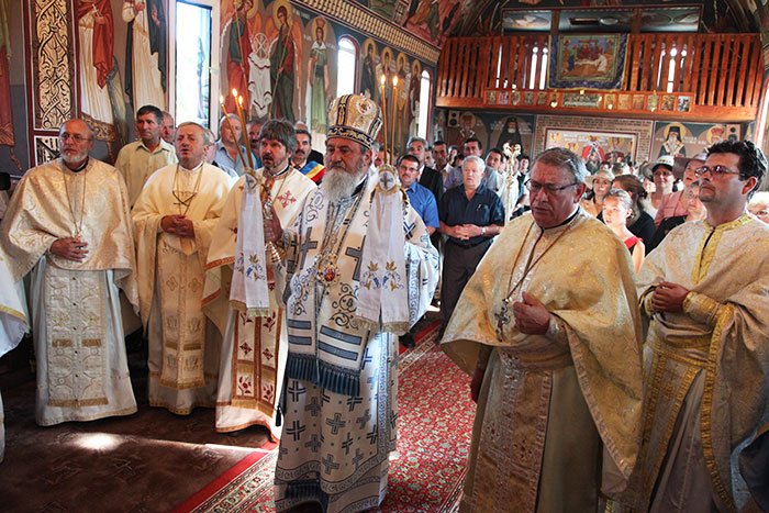 Sfinţire de pictură la biserica din Motiş 107747