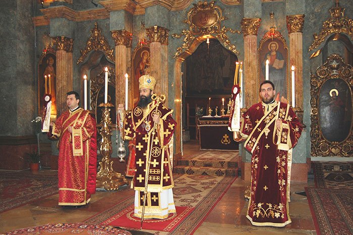 Slujire arhierească în Parohia „Adormirea Maicii Domnului“ din Lugoj 107887