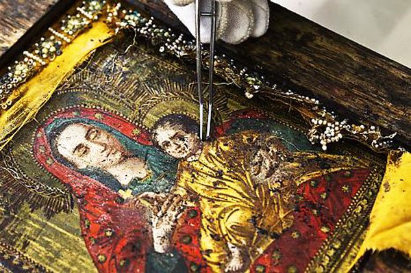 Icoana făcătoare de minuni a Maicii Domnului-Kozeltshan s-a întors acasă restaurată 107929