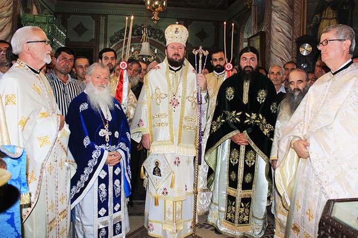 Mănăstirea Frăsinei şi-a sărbătorit Ocrotitoarea 107915