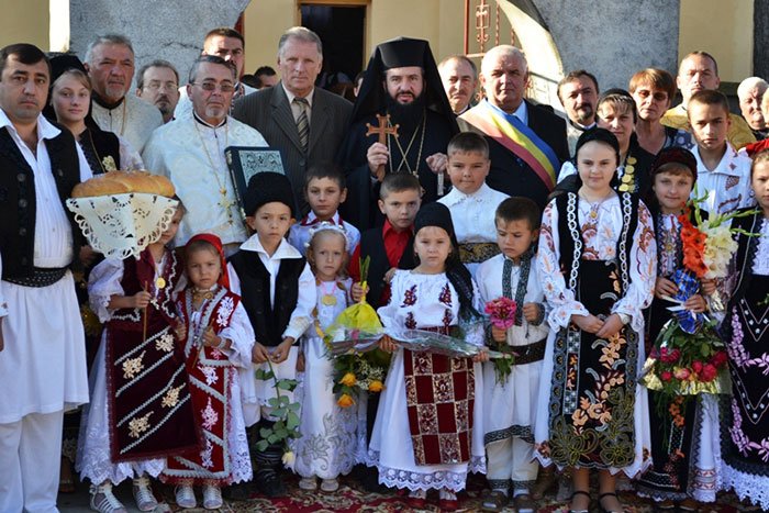 Resfinţirea bisericii Parohiei Poiana Buchin 107918