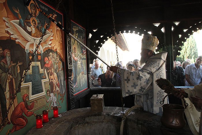 Ţara Făgăraşului şi-a cinstit ocrotitorii 107910