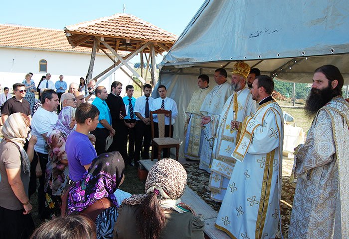 Sărbătoare pentru românii de pe Valea Moravei 107989