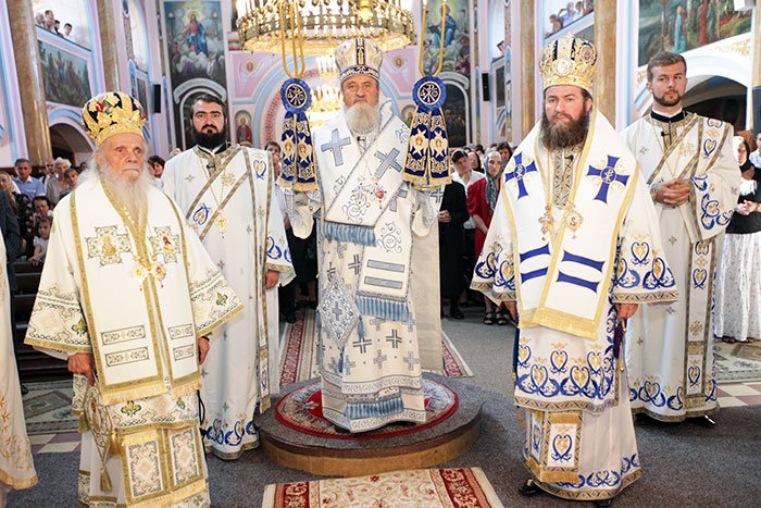 Vechea catedrală din Baia Mare a fost resfinţită 108028