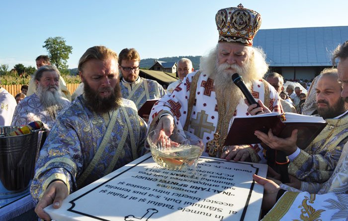 Binecuvântări arhiereşti în parohia Dumbrava Roşie II 108040