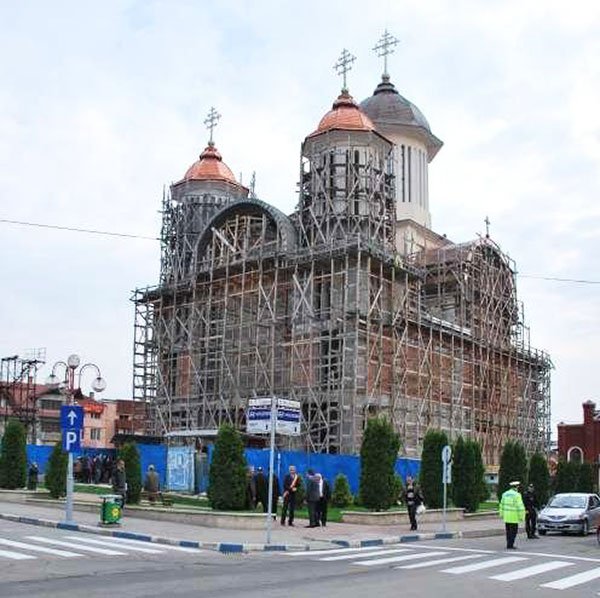 PS Nicodim a slujit la Paraclisul Catedralei Episcopale din Severin 108048