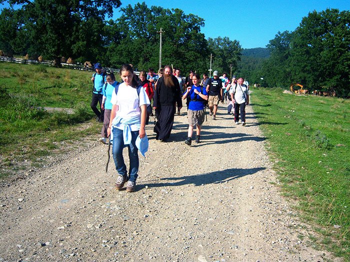 Rugăciunea se învaţă în liniştea pădurilor şi în tăcerea munţilor 108072