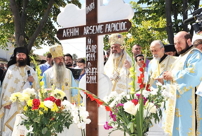 „Vorbea nu ca să fie ridicat în slăvi, ci ca să ridice pe cei căzuţi“ 108160