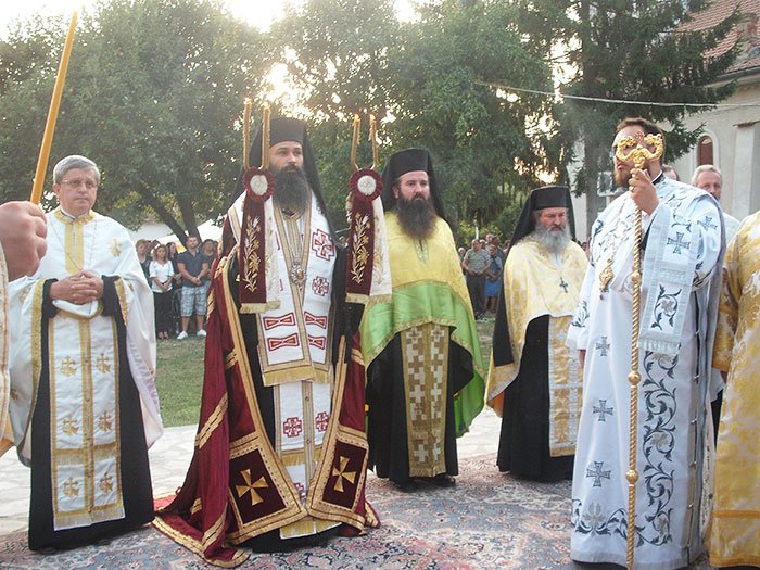 Hramul Mănăstirii Timişeni 108201