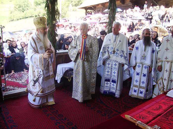 Hramuri la mănăstirile transilvănene 108226