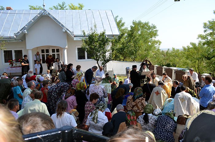 Binecuvântări arhiereşti în Protopopiatele Hârlău şi Roman 108283