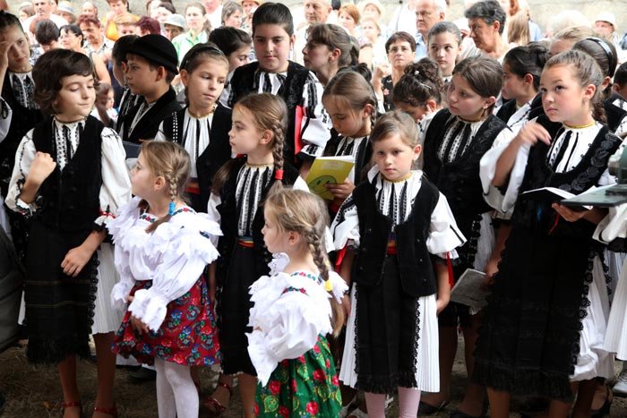 Slujiri arhiereşti în Transilvania 108310