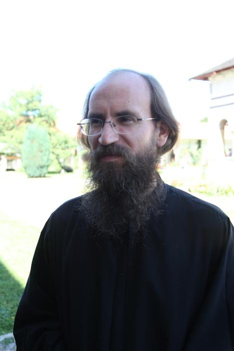 Răspunsuri duhovniceşti: Sfintele Moaşte sunt daruri de la Dumnezeu 108339