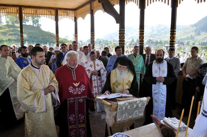 „Credinţa strămoşească ne păstrează în unitatea Duhului Sfânt“ 108373