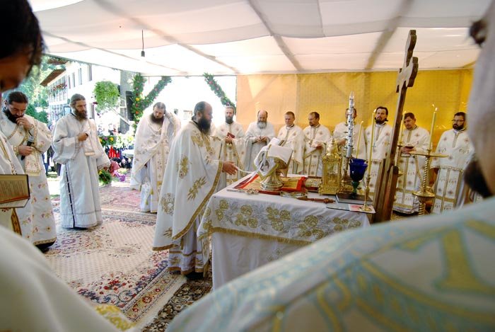 Mănăstirea Sihăstria Voronei l-a cinstit prin rugăciune pe Cuviosul Onufrie 108485