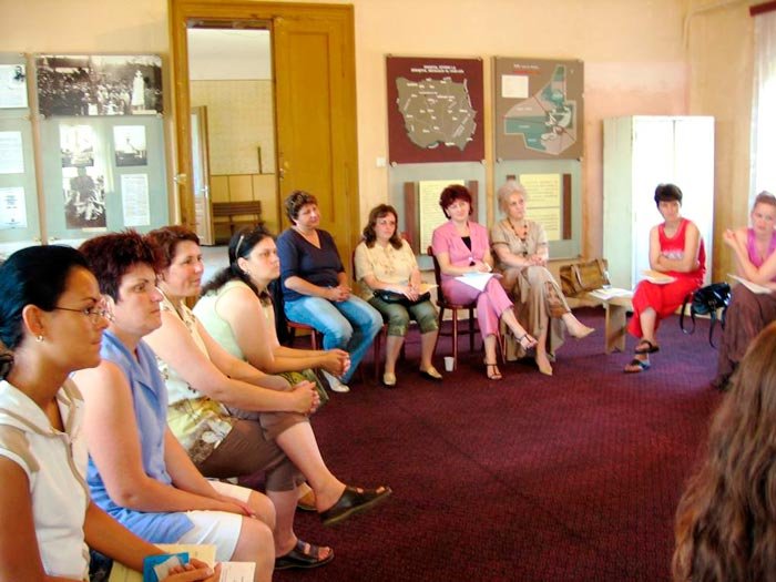 „Societatea românească este invadată de stereotipuri discriminatorii ale femeii“ 108489