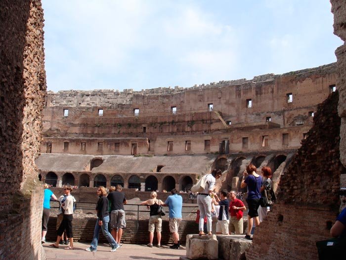 „Tinerii trebuie formaţi cu o conştiinţă istorică puternică“ 108495