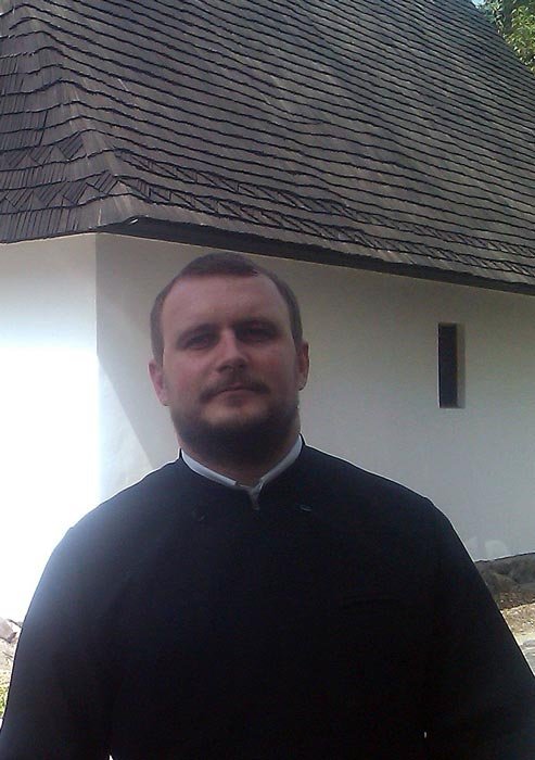 Răspunsuri duhovniceşti: Rolul cântării bisericeşti 108567