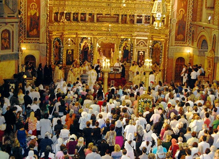 Ocrotitorul Banatului, cinstit de mii de pelerini 108614