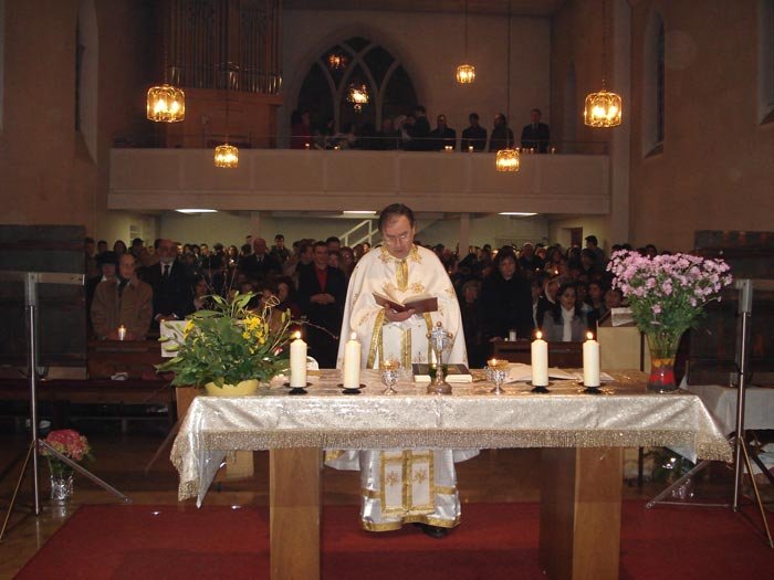 Românii din capitala Bavariei îşi ridică biserică 108659