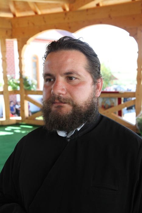 Răspunsuri duhovniceşti: Pomelnicele şi importanţa lor 108676