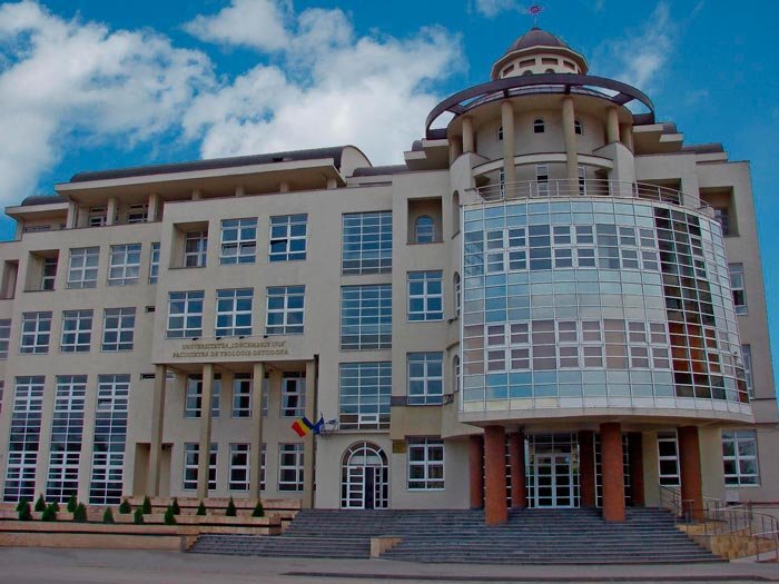 Susţinerea primei teze de doctorat în teologie la Alba Iulia 108728