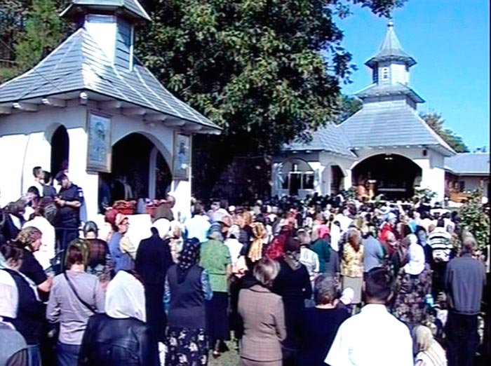 La Mănăstirea vrânceană Brazi s-a prăznuit ocrotitorul 108754