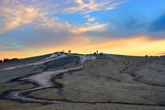 Prietenoşi şi inofensivi: Vulcanii Noroioşi 108765