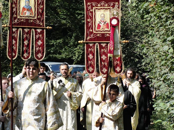 Procesiune de tradiţie în Parohia „Sfântul Antonie cel Mare“ – Titan 108779