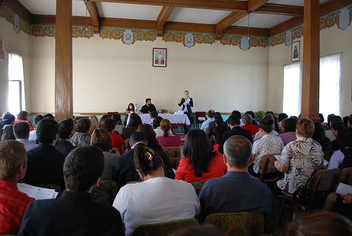 Profesorii de religie doljeni s-au întrunit la „Renaşterea“ 108853