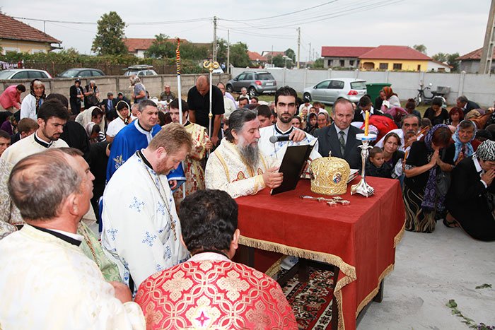 Resfinţire în Parohia gorjeană Dăneşti 108852