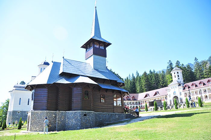 A IV-a ediţie a Simpozionului de Religie, Filosofie şi Ştiinţă 108881