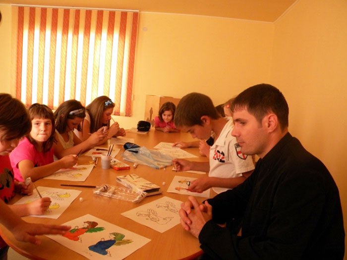 „Hristos împărtăşit copiilor“, în Parohia Pojejena 108876