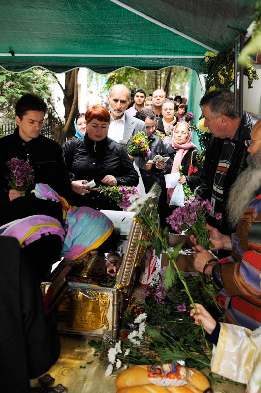 Biserica Zlătari îşi sărbătoreşte ocrotitorii 108904