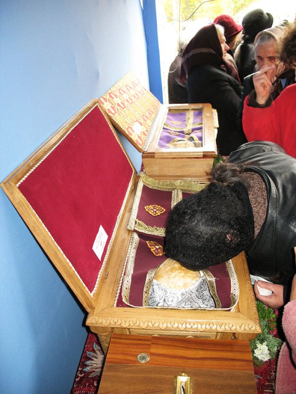 Procesiuni închinate Maicii Domnului, de sărbătoarea Acoperământului 108912