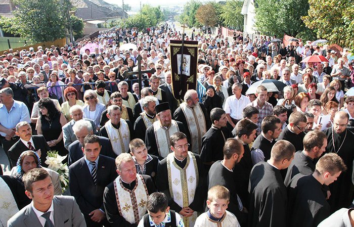 Slujirile ierarhilor din Transilvania 108936