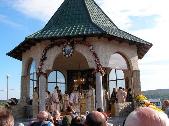 Hramul Mănăstirii Mălineşti 109022