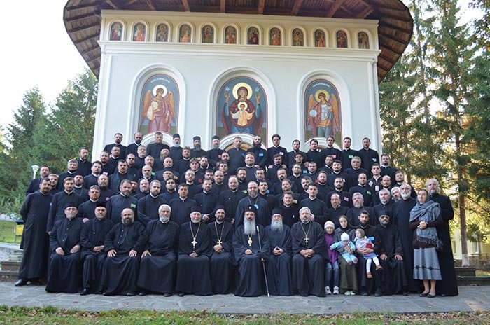 Preoţii din protopopiatele Iaşi 2 şi Dorohoi s-au întâlnit la Durău 109049