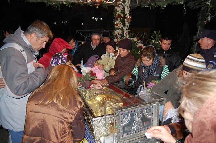 370 de ani de la aducerea moaştelor Cuvioasei la Iaşi 109071