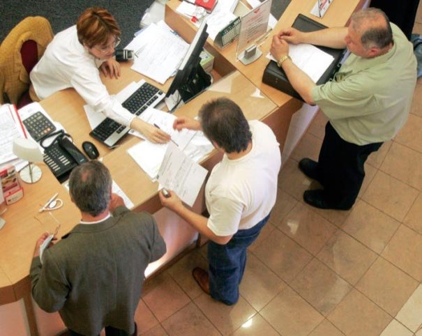 „Băncile ar trebui să caute soluţii pentru salvarea clienţilor“ 109085