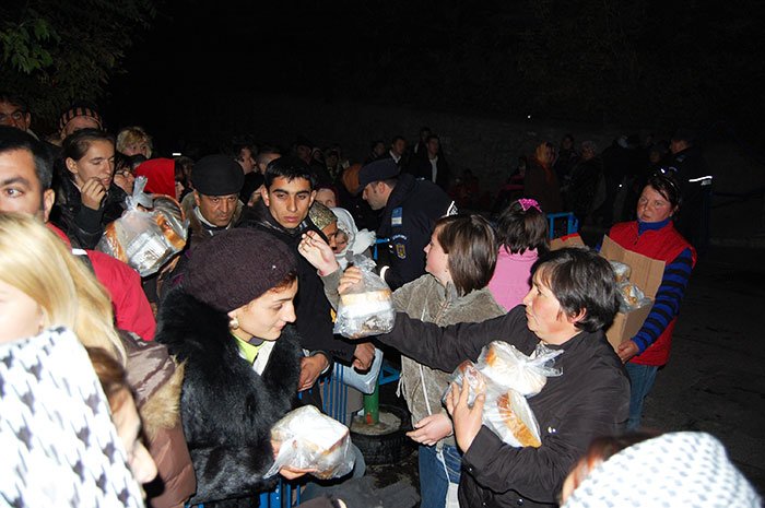 Cazare şi hrană pentru pelerinii Sfintei Parascheva 109165