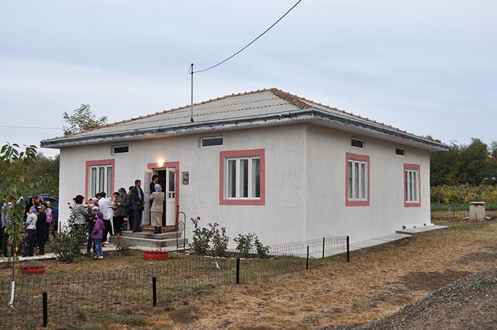 Sfinţirea casei parohiale din Miron Costin, Protopopiatul Săveni 109167