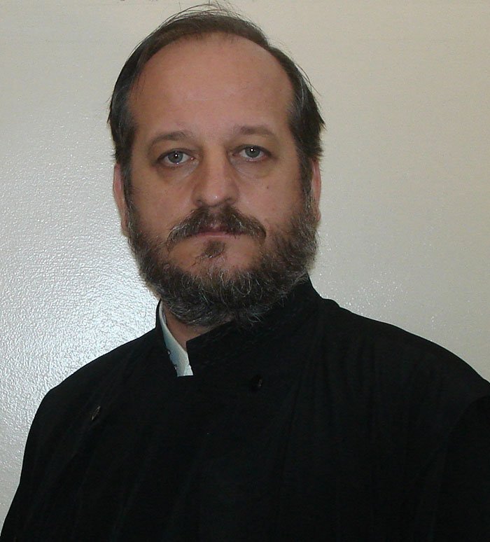 Răspunsuri duhovniceşti: Pierdem în viaţă ani şi la moarte cerşim o clipă 109180